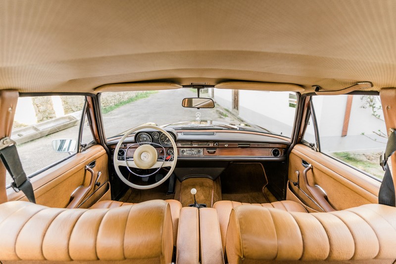 1970 Mercedes Benz 280SE